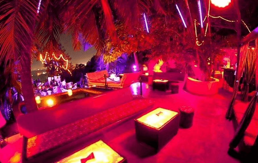 UK skyline representing popular AdultFriendFinder cities